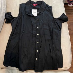 NWT GUESS top - size medium